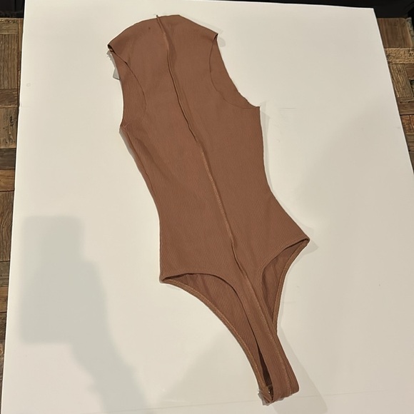Naked Wardrobe Get Snatched Bodysuit Coco Tan Ribbed Exposed Seam NWT - Picture 8 of 8